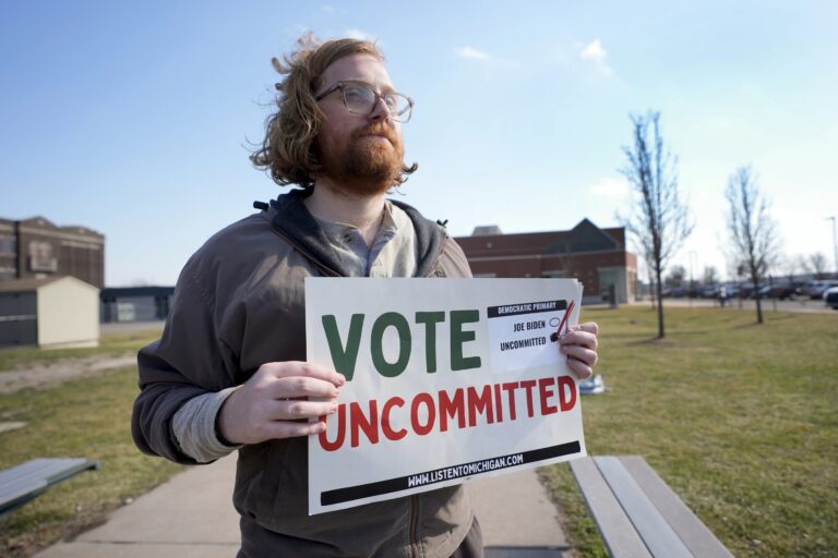 Uncommitted (지지후보 없음)